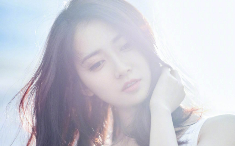 陈钰琪清新淡雅写真