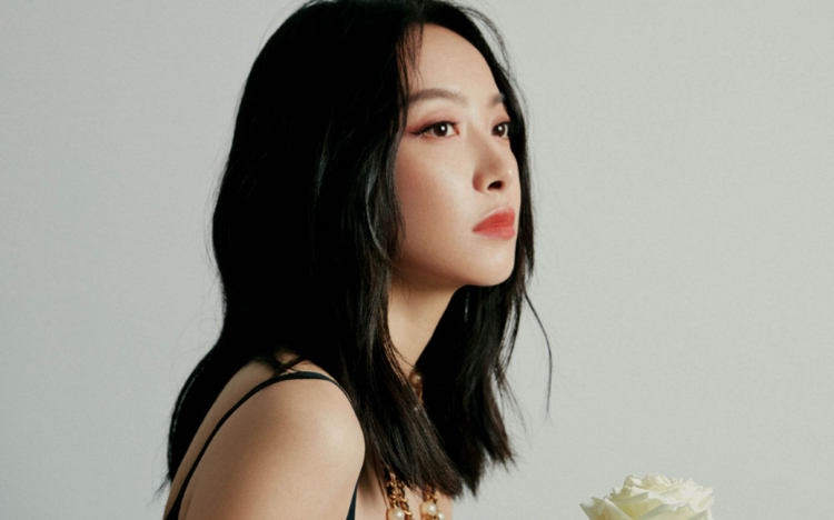 宋茜性感小黑裙写真