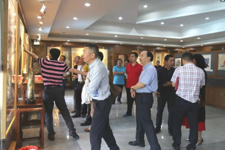 九三学社广东书画院换届会议暨“不忘初心 携手前进”美术作品展在穗举行