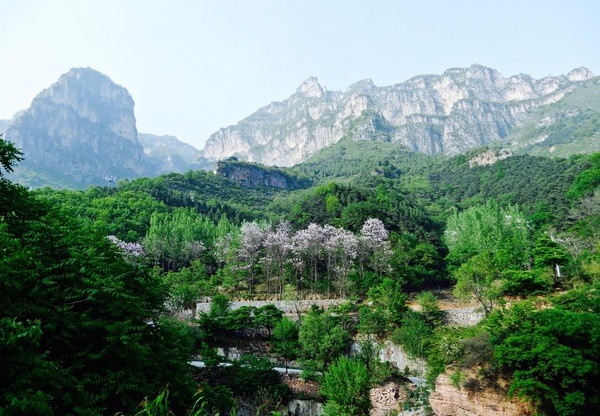 谜般的郭亮洞 奇迹公路背后的故事