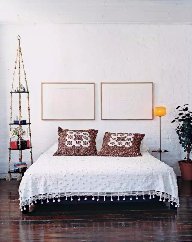 别买床头柜，用这些来代替，更实用也更美观！