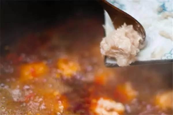 虾滑自己在家做，Q弹爽滑，比火锅馆的好吃一百倍