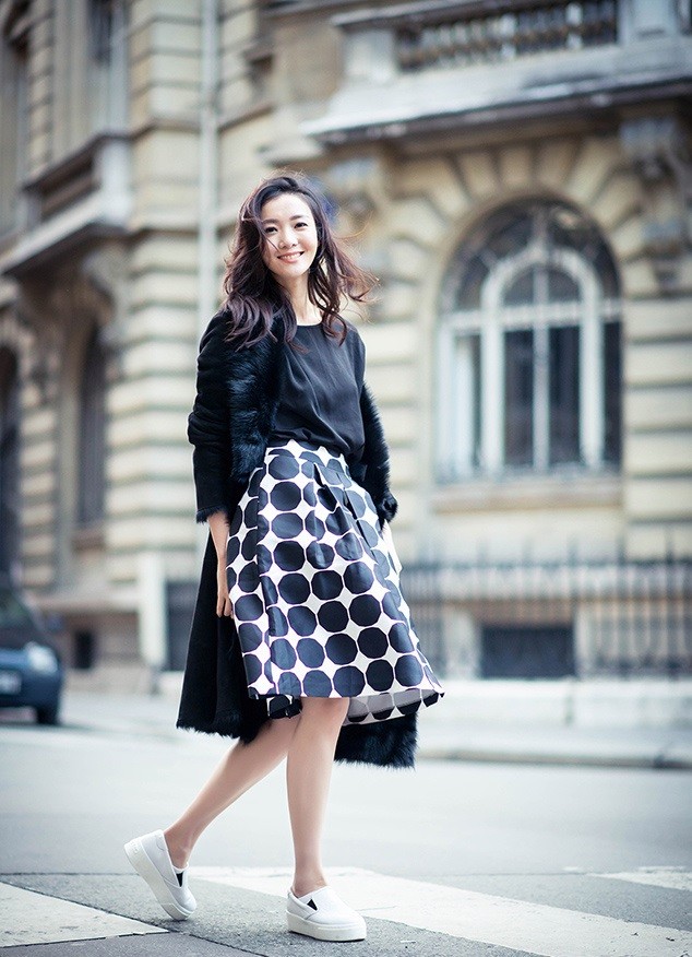 齐溪巴黎浪漫写真 黑白撞击尽显随性风范