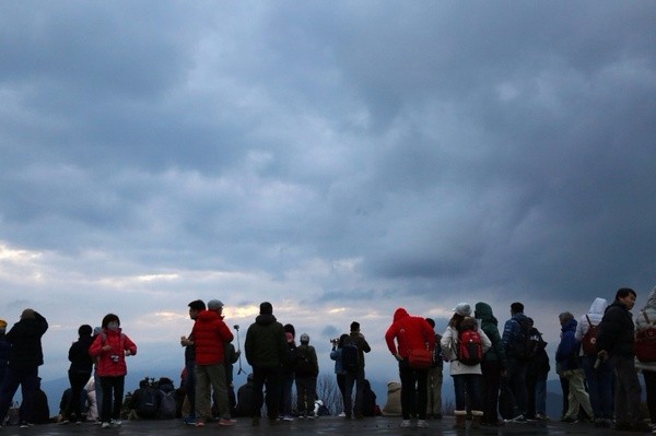 台湾：阿里山之云兴霞蔚与耀眼日出