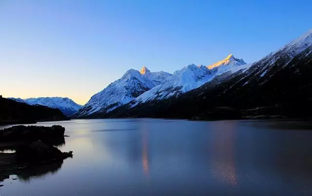 初见然乌湖，初见你。