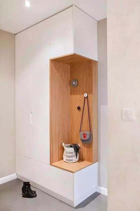 小户型的玄关鞋柜设计，就要跟着格局来，适合才好！
