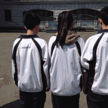 卧槽，有些人不配有女朋友，作死的调戏哈哈哈！！