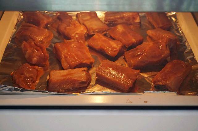 排骨轻食新做法，不放一滴油，不等主食上桌就直接被抢光