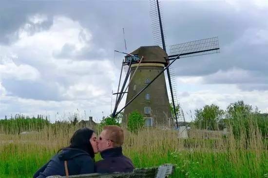 荷兰风车故事 是一首随风起舞的乡村民谣
