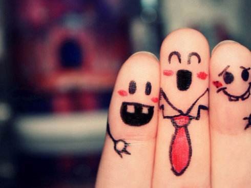 幽默笑话：路人：起码要多久？司机：骑马要更久。