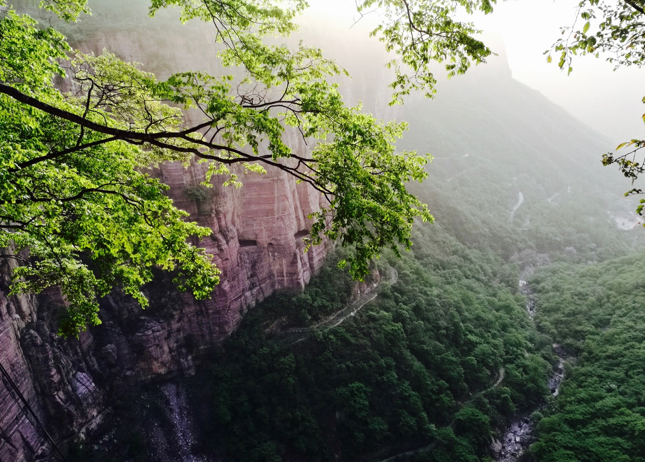 谜般的郭亮洞 奇迹公路背后的故事