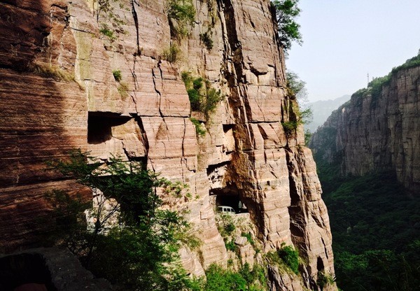 谜般的郭亮洞 奇迹公路背后的故事