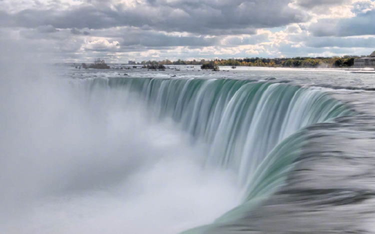 青海翡翠湖唯美风景