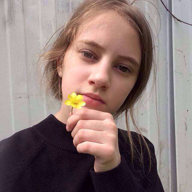 我不怕千万人阻挡，只怕自己投降