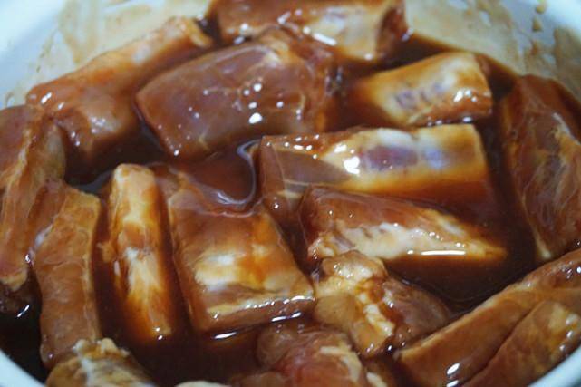 排骨轻食新做法，不放一滴油，不等主食上桌就直接被抢光