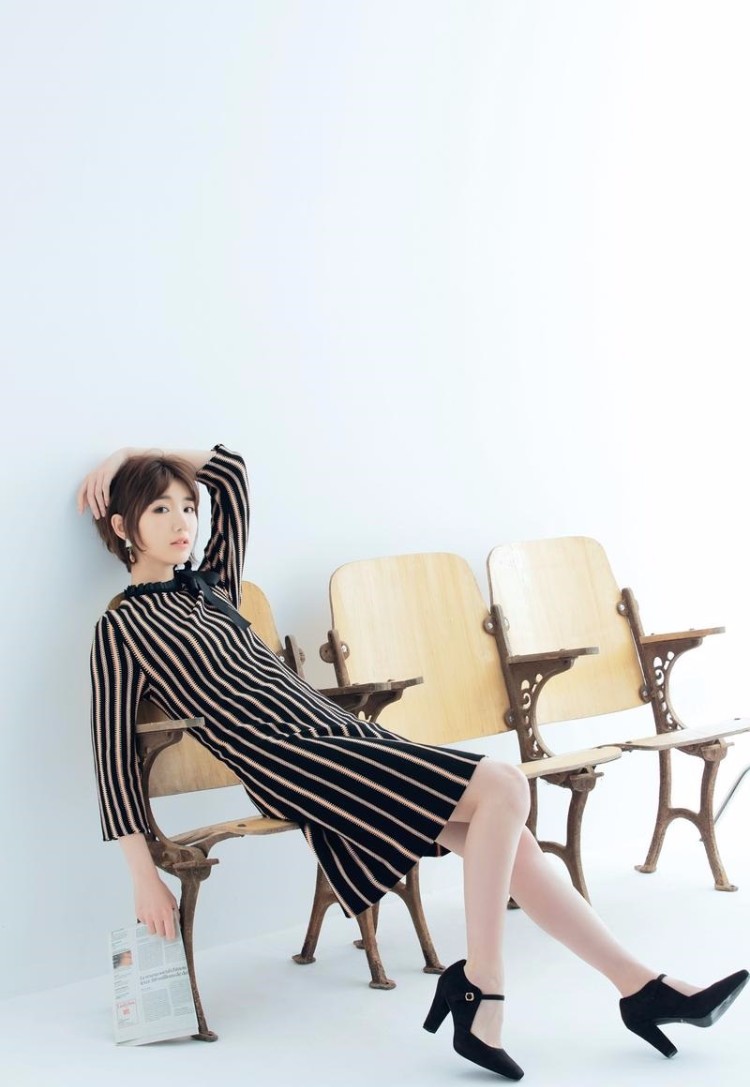 毛晓彤甜美与霸气兼并的写真