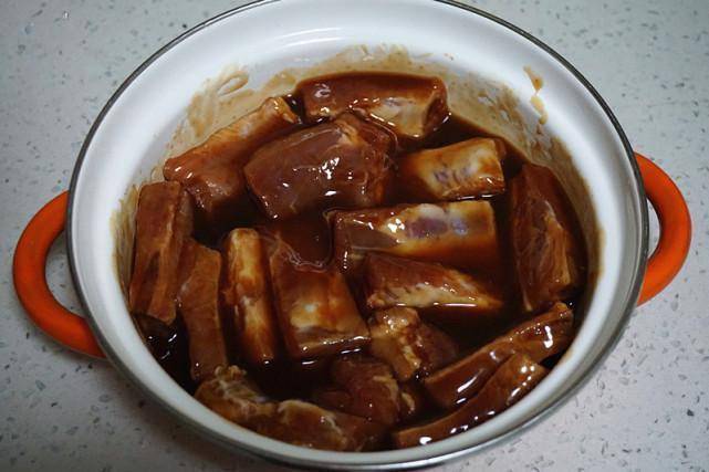 排骨轻食新做法，不放一滴油，不等主食上桌就直接被抢光