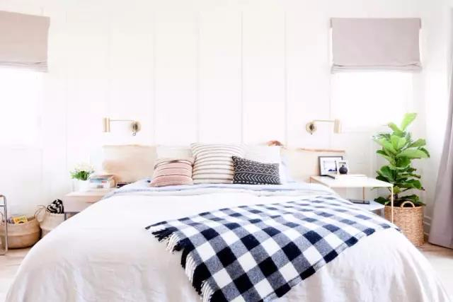 别买床头柜，用这些来代替，更实用也更美观！