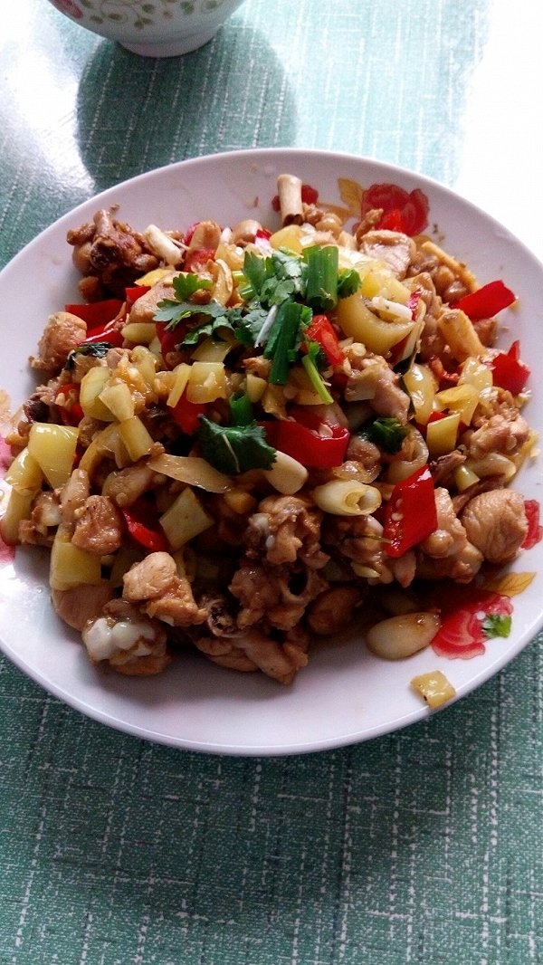 做酸辣鸡丁放什么调料