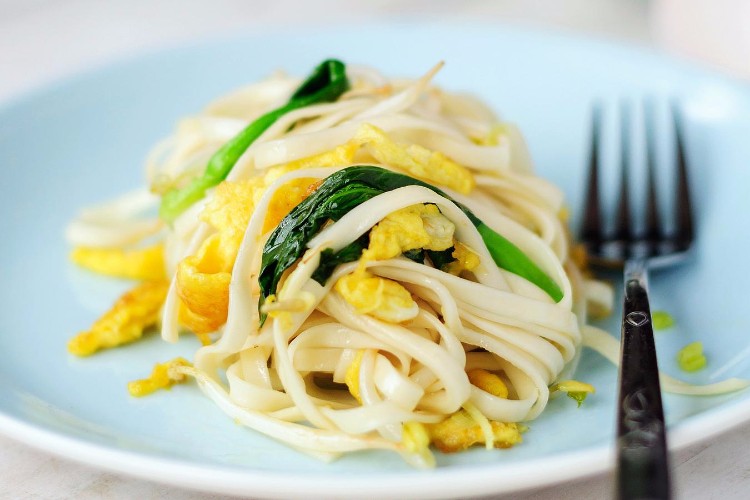 炒面这样做味道好极了，当菜又当饭，比炸酱面都香