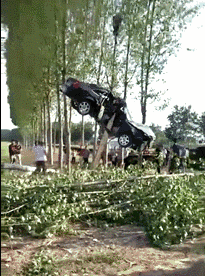 好机智的小朋友，为了糖果也是拼了