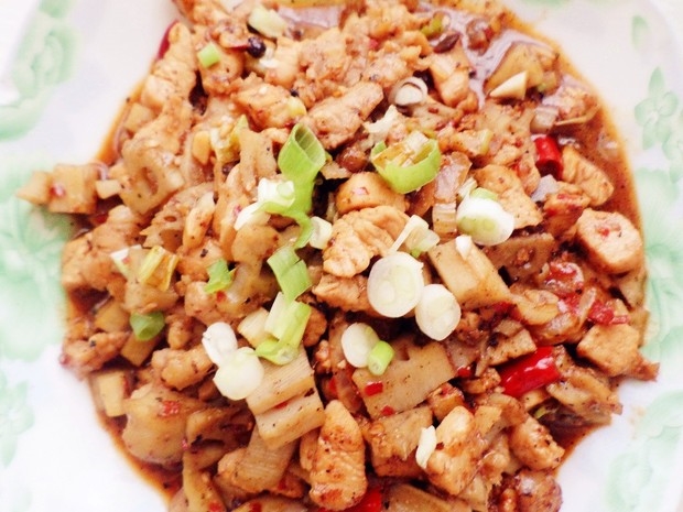 做酸辣鸡丁放什么调料