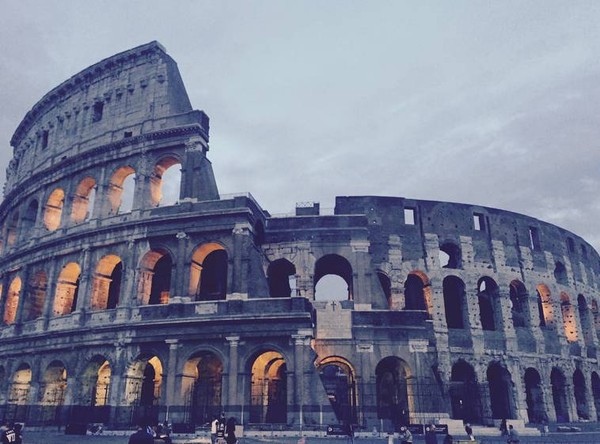 真实死亡游戏的遗址，断壁残垣不掩震撼