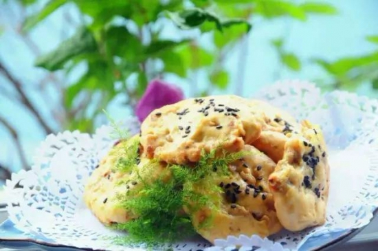 头发油、头皮痒、还大把脱发？其实是这种东西吃多了…