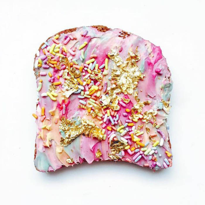 Instagram爆红的美人鱼吐司，看起来超有食欲！！