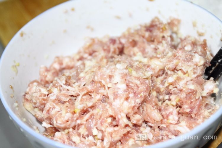 教你一招，快速消灭剩饺子馅，把它做成肉饼早餐也有着落