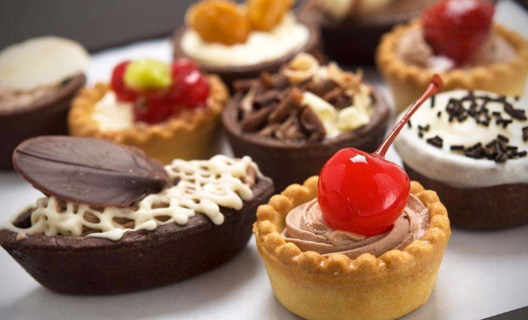 头发油、头皮痒、还大把脱发？其实是这种东西吃多了…