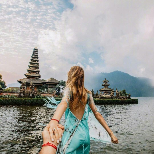 牵着你的手去看世界~