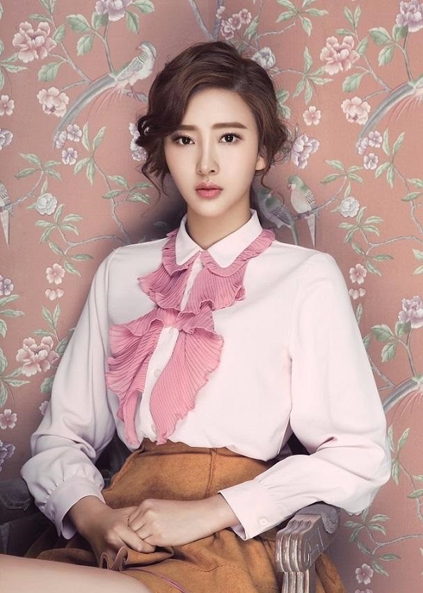 胡丹丹韩范儿写真 青春靓丽温婉动人