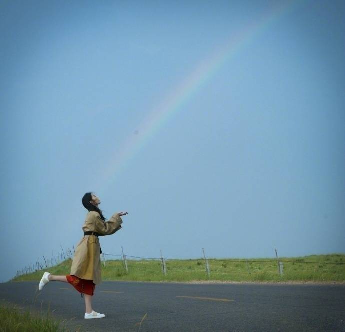 大表姐刘雯为你示范正确的旅行拍照姿势