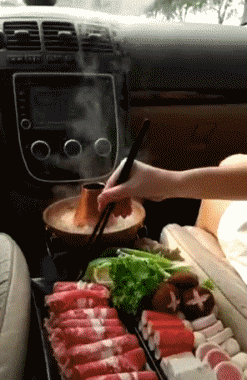 好机智的小朋友，为了糖果也是拼了