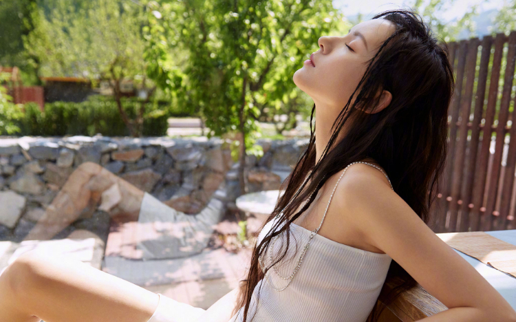 张予曦时尚性感写真