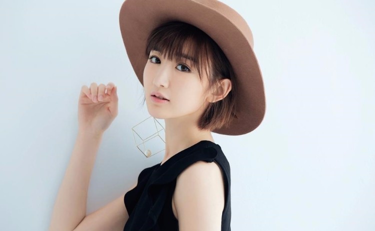 毛晓彤甜美与霸气兼并的写真