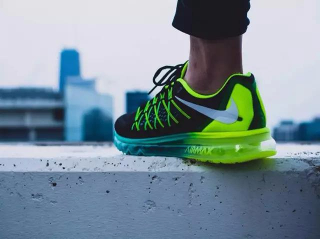 耐克“断腕”，宣布裁员逾1000人、削减四分之一鞋款，这是怎么了？