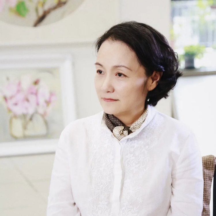 艺·展丨生命如花·孙洪敏油画作品展，展现“花儿”与“女孩”的真情世界