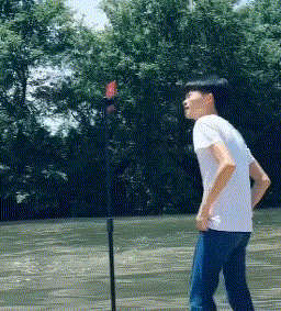 搞笑GIF：手机表示看不下去了