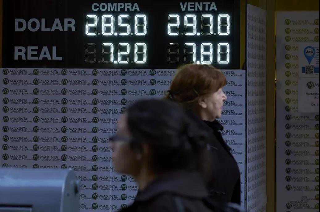 法币与比特币的对决：阿根廷通货膨胀，老百姓 All in 比特币