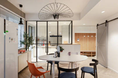 104㎡住一家三代5口，人均20㎡。