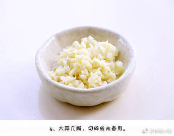 西兰花最简单的做法：味道超棒，主要还有美容抗癌作用。喜欢西兰花的人一定要试试看鸭~