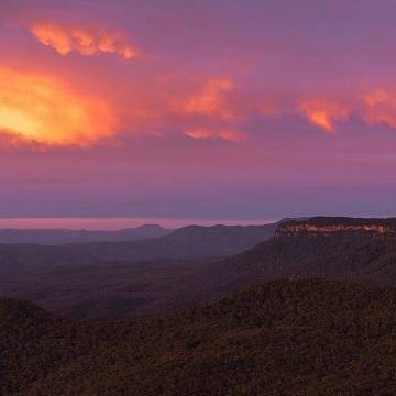 人生苦短，请停止与自己作对。——亦舒