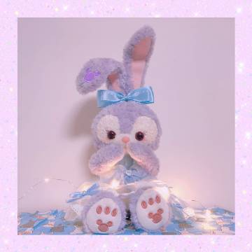 时间是让人猝不及防的东西，晴时有风阴有时雨，争不过朝夕又念着往昔，偷走了青丝却留住一个你，岁月是一场有去无回的旅行，好的坏的都是风景