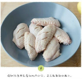 【柠檬薄荷黄油鸡翅】酥香可口，动手做起来~