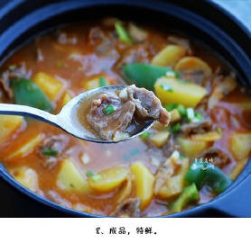 【九转牛肉煲】汤汁浓稠，鲜味十足，肉片嫩滑，最后一滴汤都不剩，好吃到爆！