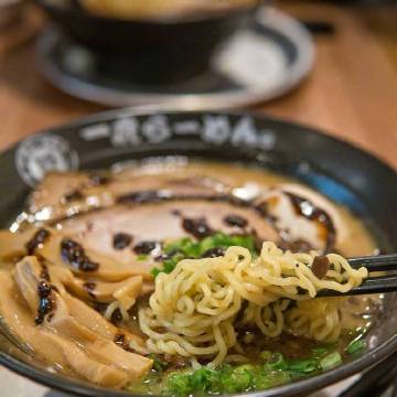 能够吃上一碗热气腾腾的面条，那是相当的幸福了！#不可辜负的美食#