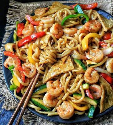 保持着对虾仁面的情有独钟 #不可辜负的美食#