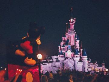 要和喜欢的人看一次迪士尼的烟花?